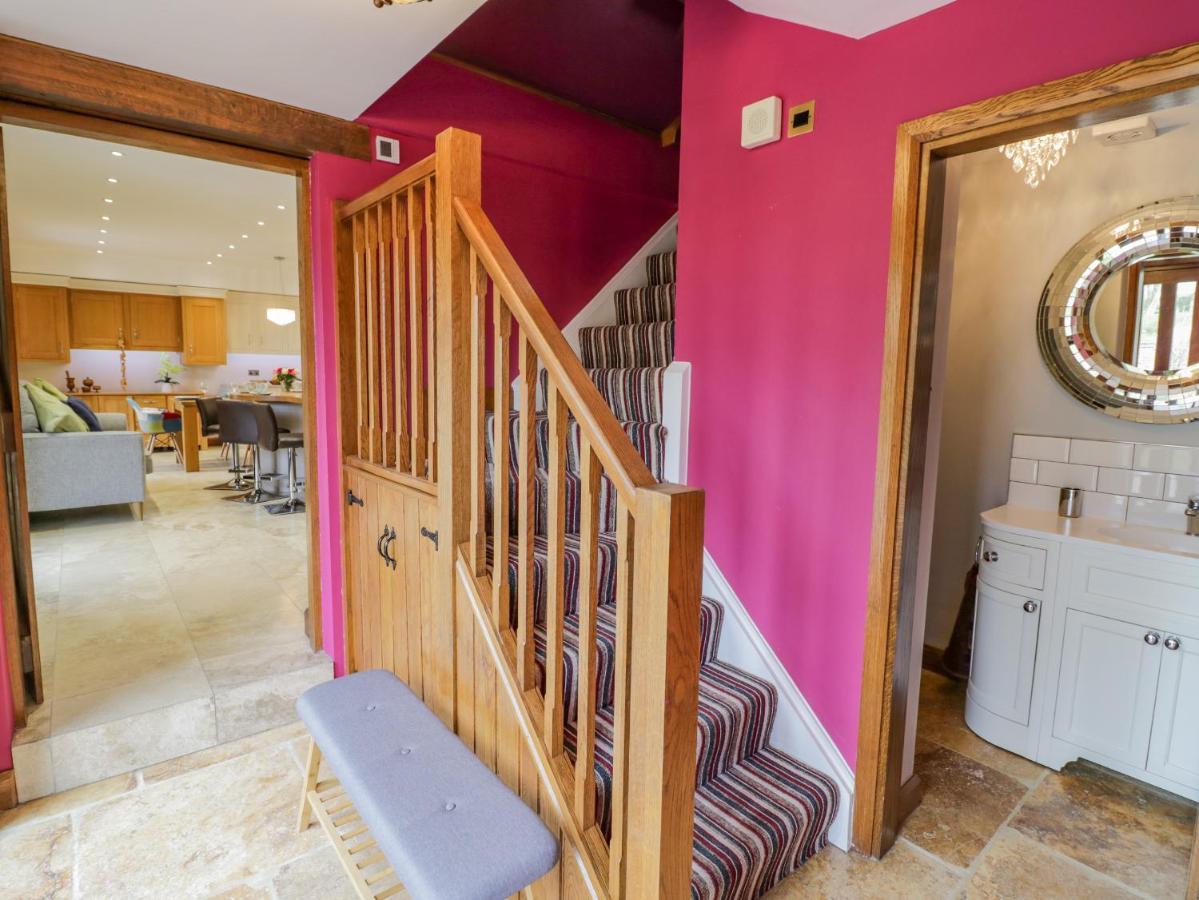 The Stables Villa Stourbridge Buitenkant foto