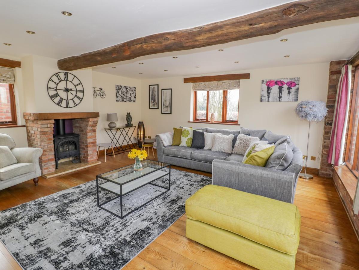 The Stables Villa Stourbridge Buitenkant foto