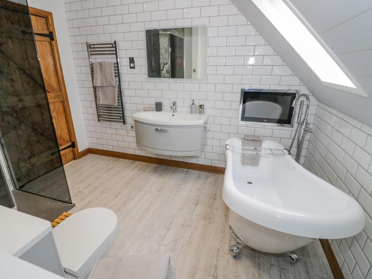 The Stables Villa Stourbridge Buitenkant foto
