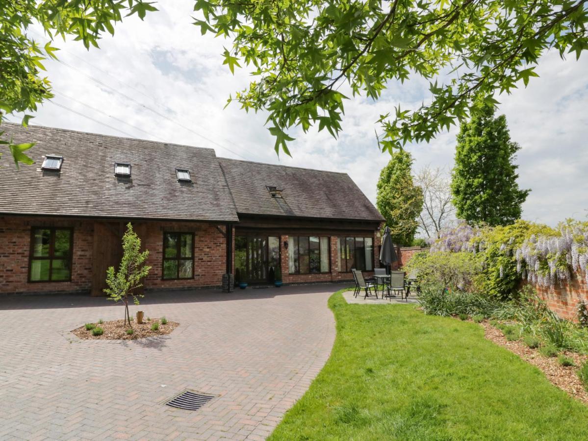 The Stables Villa Stourbridge Buitenkant foto